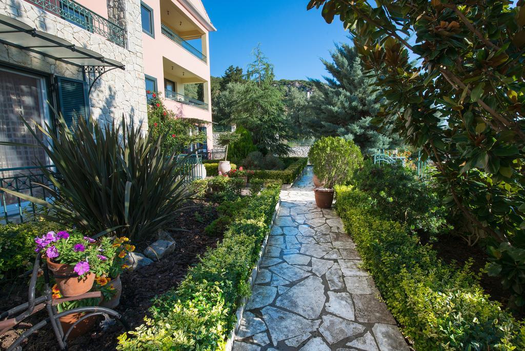 Pirofani Villa Apartments Apolpaina Exterior photo