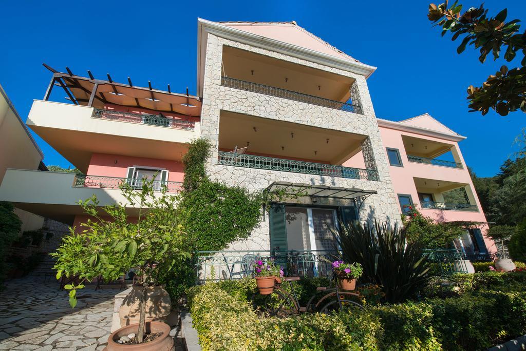 Pirofani Villa Apartments Apolpaina Exterior photo